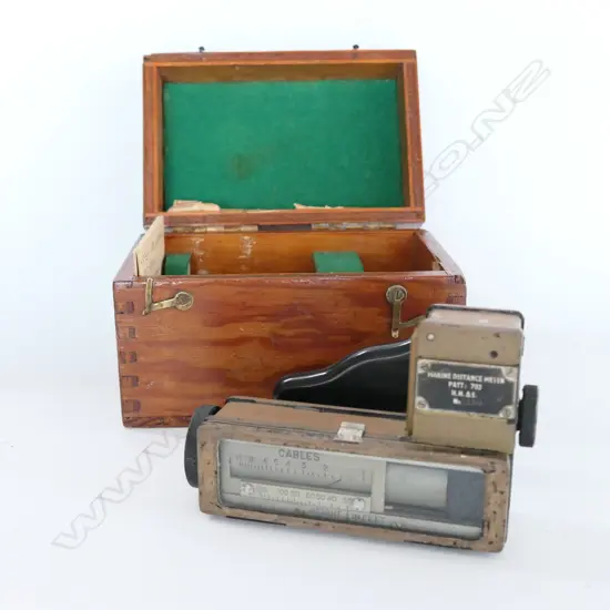 HENRY HUGHES & SON MARINE DISTANCE METER (PATT: 703) IN CEDAR BOX